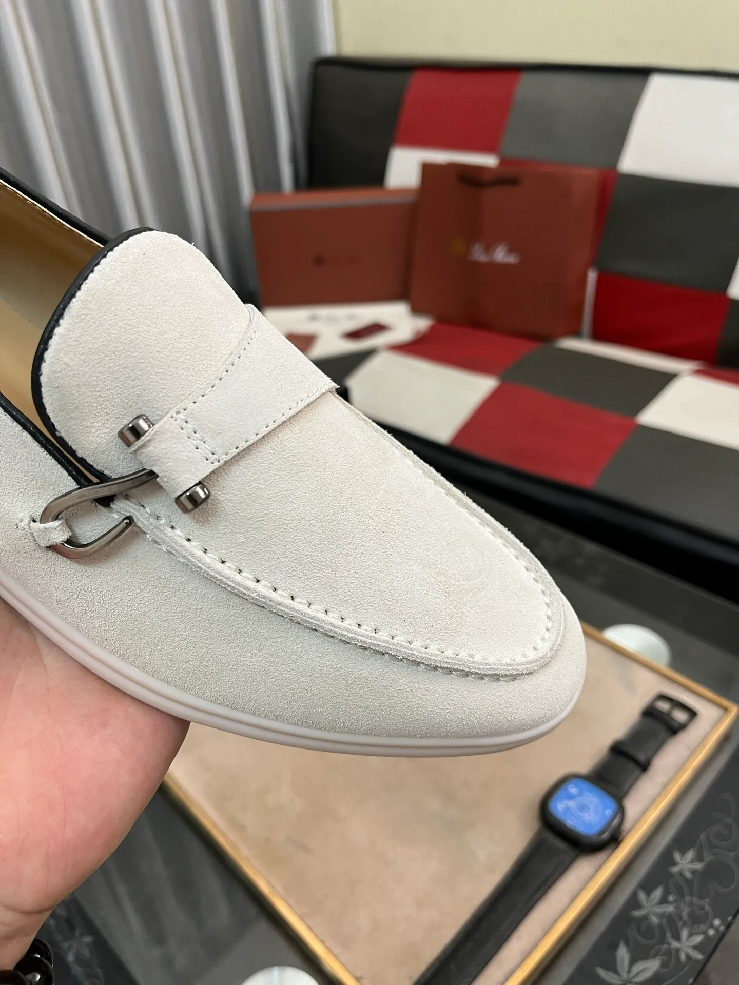 Men's Men's Shoes💰420⌚️⌚️【Loro Piana】LP couple's casual sneakers. Simple and fashionable, the upper is made of cow suede and leather. Sheepskin feet. Custom rubber sole. Size: Female 35-42 (35, 41, 42, 43 customized are non-refundable) Male 38-46 (45, 46 customized)